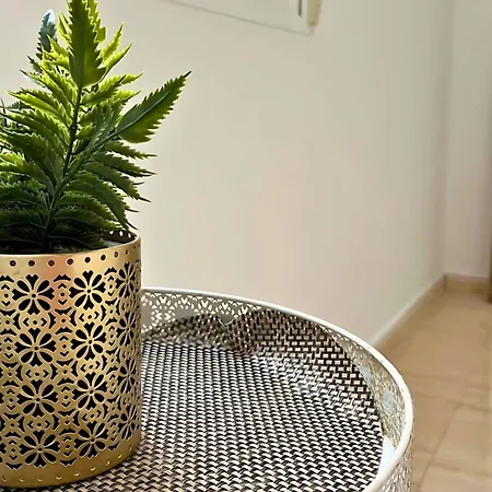 Sunny Flat 500 Metres From The - Centre شقة *