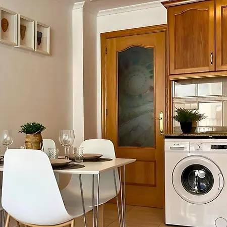 Sunny Flat 500 Metres From The - Centre شقة