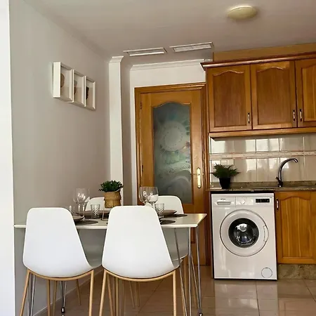 Sunny Flat 500 Metres From The - Centre شقة *