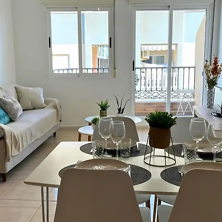 Apartment Sunny Flat 500 Metres From The - Centre *