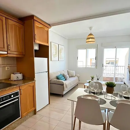 Sunny Flat 500 Metres From The - Centre Apartment